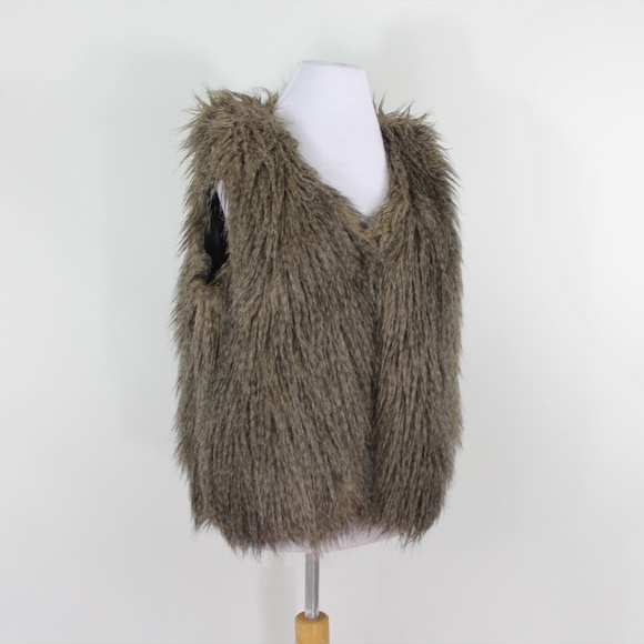 Buffalo David Bitton Jackets & Blazers - New Faux Fur Buffalo David Bitton Sweater Vest XL